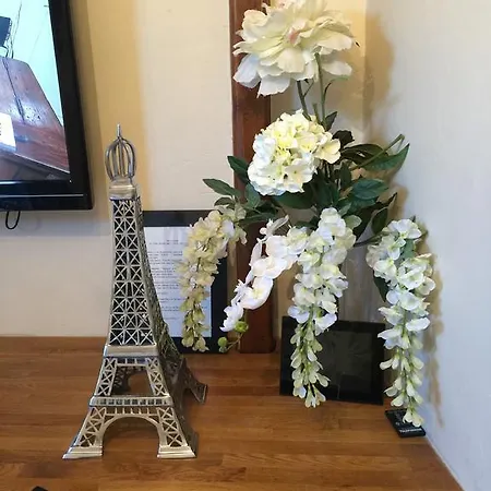 Luxembourg-proche St Germain Des Pres Paris