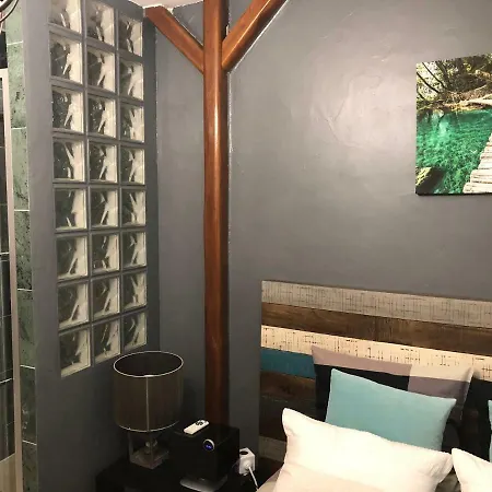 Luxembourg-proche St Germain Des Pres